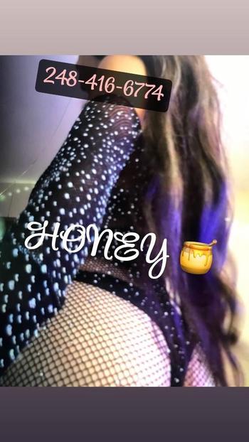 248-416-6774, 26  female escort, South Bend