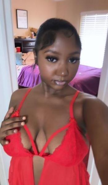 Honey , 23  female escort, South Bend