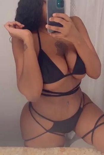 Peaches, 27  female escort, South Bend
