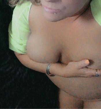 Rain , 46  female escort, South Bend